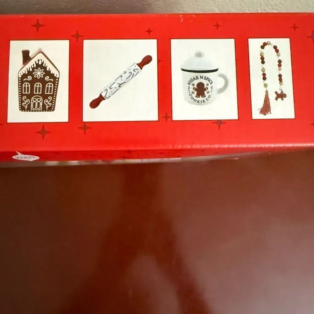 Holiday Tray Objects - Gingerbread House Collection - Picture 3 of 7